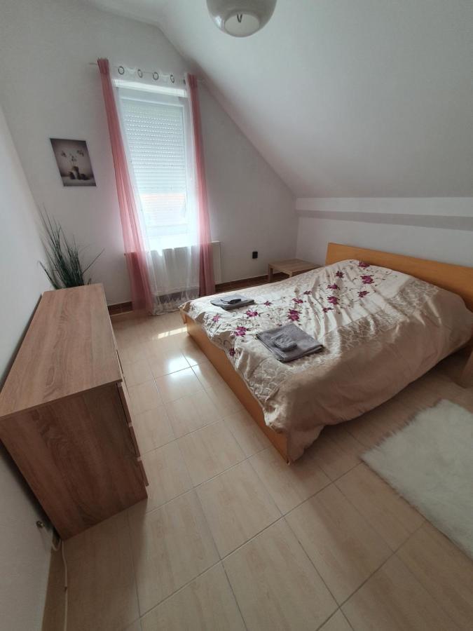 Sosto Apartman Székesfehérvár Εξωτερικό φωτογραφία