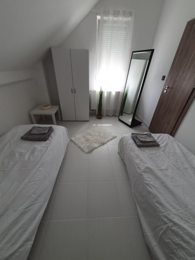 Sosto Apartman Székesfehérvár Εξωτερικό φωτογραφία